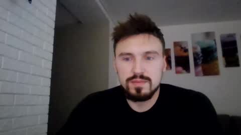 Snapshot of razvan27h chatting on February 2025 05:08:01 PM Razvan27h online show from February 2025 05:08:01 PM