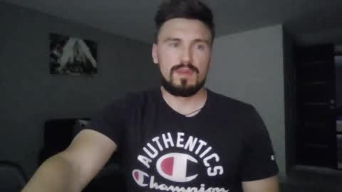 Snapshot of razvan27h chatting on July 2026 04:45:02 PM Razvan27h online show from July 2026 04:45:02 PM