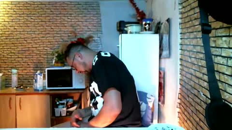 real_coupl3 online show from February 2026 06:48:01 PM