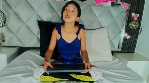 Snapshot of real_doncella_pussy chatting on May 2026 07:11:01 PM DONCELLA online show from May 2026 07:11:01 PM