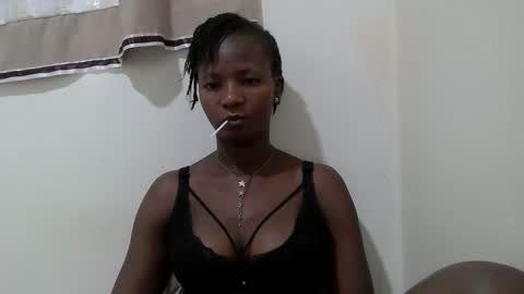 queen online show from November 2025 05:12:03 AM