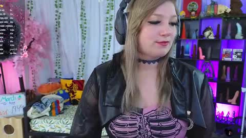 Snap - RealSamiSins online show from March 2025 04:00:02 PM