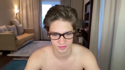 AliceEve online show from December 2024 07:37:01 AM