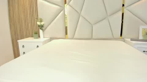 Snapshot of rebeca_brown_ chatting on October 2025 11:24:01 AM Rebeca online show from October 2025 11:24:01 AM