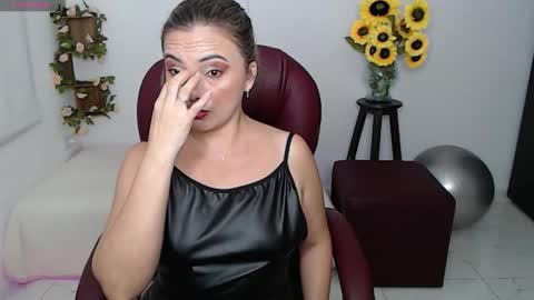 Snapshot of rebeca_milf chatting on March 2026 01:36:02 PM REBECA online show from March 2026 01:36:02 PM