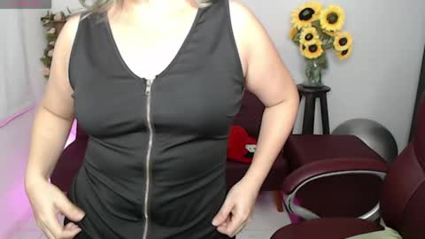 Snapshot of rebeca_milf chatting on March 2026 01:22:02 PM REBECA online show from March 2026 01:22:02 PM
