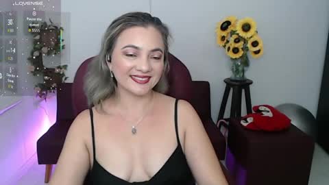 Snapshot of rebeca_milf chatting on April 2026 01:27:01 PM REBECA online show from April 2026 01:27:01 PM