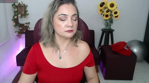 Snapshot of rebeca_milf chatting on April 2026 02:07:02 PM REBECA online show from April 2026 02:07:02 PM