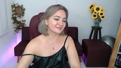 Snapshot of rebeca_milf chatting on May 2026 01:34:02 AM REBECA online show from May 2026 01:34:02 AM