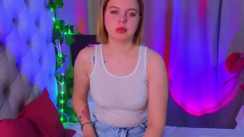 Snapshot of rebeccacruze chatting on June 2026 08:24:02 AM rebeccacruze online show from June 2026 08:24:02 AM