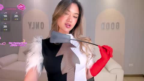 Rebe online show from November 2025 07:38:01 PM