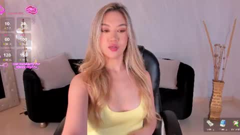 Snapshot of rebeccahudson_ chatting on June 2026 07:51:02 PM Rebe online show from June 2026 07:51:02 PM