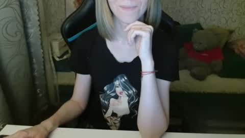 RebesaOlset online show from October 2025 03:21:02 PM