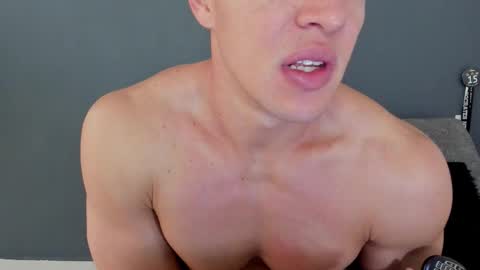 twitter REECET26 instagram RECCETAYLOR online show from October 2025 03:25:01 PM