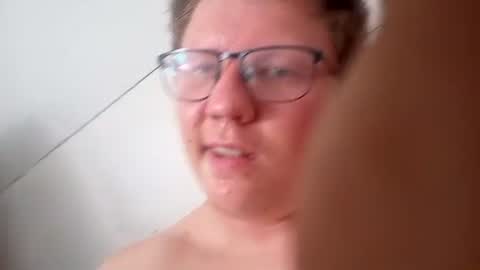 Snapshot of red454games454 chatting on December 2024 02:09:01 AM zsax horny online show from December 2024 02:09:01 AM