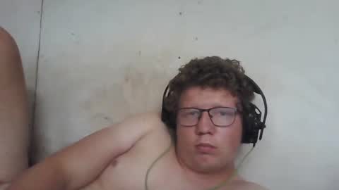 Snapshot of red454games454 chatting on January 2025 04:13:01 AM zsax horny online show from January 2025 04:13:01 AM