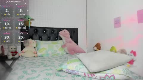 Snapshot of red_girlofficial chatting on May 2026 09:11:01 PM Taliana online show from May 2026 09:11:01 PM