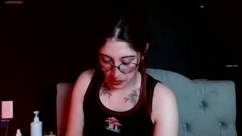 Snapshot of red_moonn chatting on June 2026 05:46:02 AM IG OF red moonn online show from June 2026 05:46:02 AM