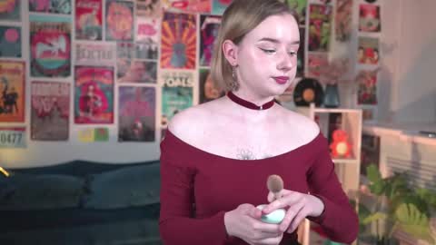 Snapshot of red_queeen chatting on February 2025 05:22:02 PM QUEEN OF EVIL online show from February 2025 05:22:02 PM