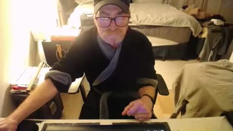 Red online show from May 2026 04:07:02 AM