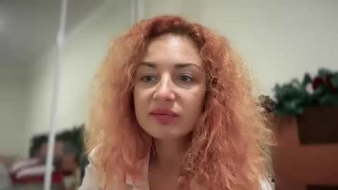Snapshot of reddgirll chatting on November 2025 10:40:02 AM reddgirll online show from November 2025 10:40:02 AM