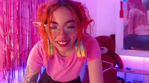 Snapshot of redgirrl_77 chatting on May 2026 11:59:01 AM Mere online show from May 2026 11:59:01 AM