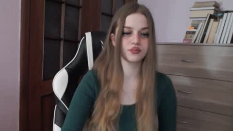 Lily online show from December 2025 01:57:01 AM