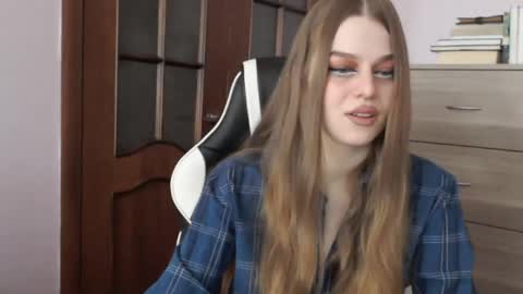 Lily online show from April 2026 02:31:01 AM