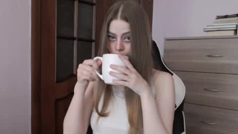 Lily online show from April 2026 02:11:01 AM