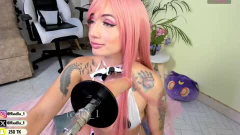 Lu Independiet model online show from February 2025 03:42:02 AM