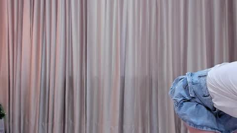 Meloddy online show from December 2024 10:34:02 PM