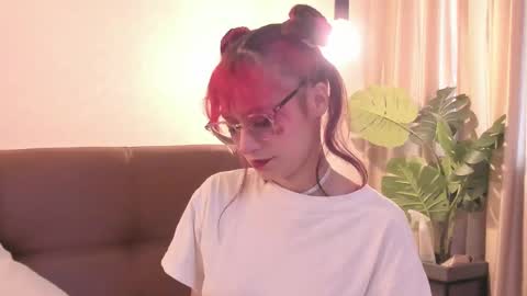 Meloddy online show from March 2025 08:37:02 PM