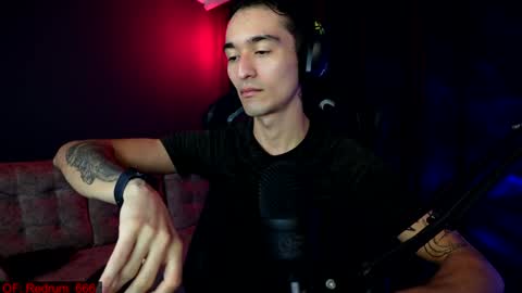 Snapshot of redrum_696 chatting on December 2024 06:55:01 PM Red online show from December 2024 06:55:01 PM