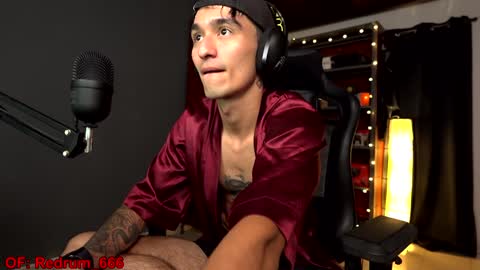 Snapshot of redrum_696 chatting on December 2024 04:26:01 AM Red online show from December 2024 04:26:01 AM