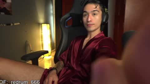 Snapshot of redrum_696 chatting on January 2025 04:35:01 PM Red online show from January 2025 04:35:01 PM