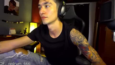 Snapshot of redrum_696 chatting on February 2025 05:50:02 PM Red online show from February 2025 05:50:02 PM