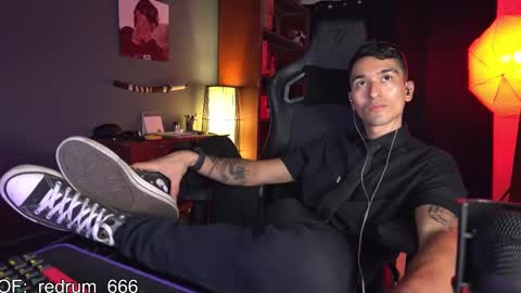 Snapshot of redrum_696 chatting on February 2025 05:15:01 PM Red online show from February 2025 05:15:01 PM