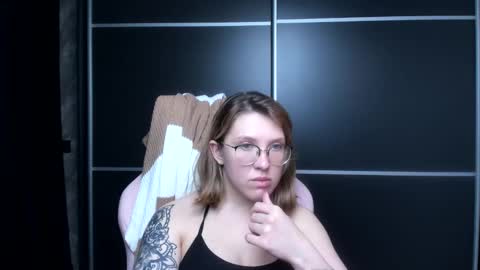 Snapshot of reginasmilee chatting on January 2025 09:34:01 AM Regina online show from January 2025 09:34:01 AM
