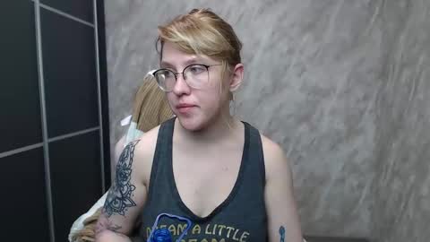 Snapshot of reginasmilee chatting on February 2025 04:34:02 PM Regina online show from February 2025 04:34:02 PM