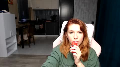 Snapshot of reginasmilee chatting on October 2025 04:32:02 AM Regina online show from October 2025 04:32:02 AM
