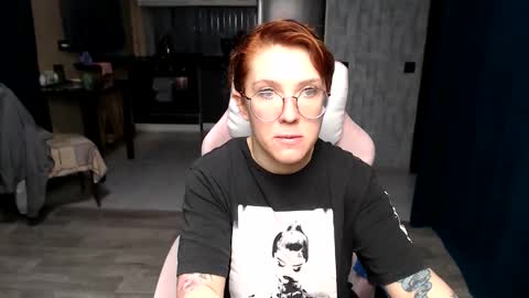 Snapshot of reginasmilee chatting on October 2025 02:44:01 AM Regina online show from October 2025 02:44:01 AM