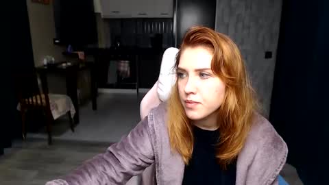 Snapshot of reginasmilee chatting on October 2025 12:11:01 AM Regina online show from October 2025 12:11:01 AM
