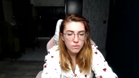 Regina online show from November 2025 12:43:02 AM