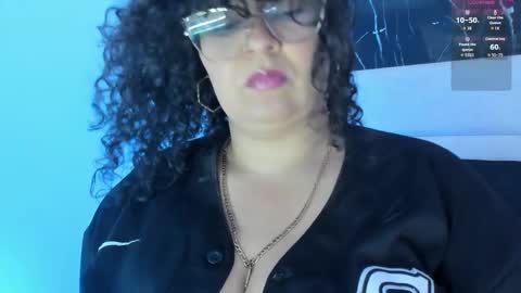 reginavegaa online show from January 2026 11:37:01 AM