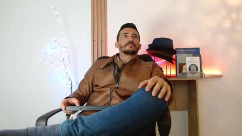   REIKO  online show from January 2026 02:33:02 PM