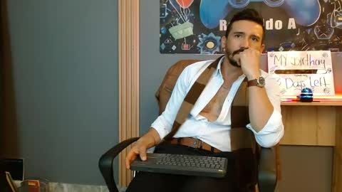   REIKO  online show from April 2026 07:58:02 PM