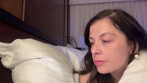 Snapshot of reinadelluna chatting on January 2025 04:27:01 AM reinadelluna online show from January 2025 04:27:01 AM