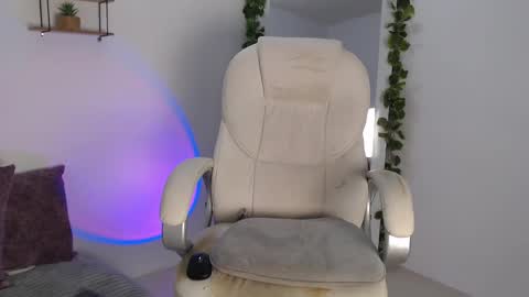 Erika online show from December 2024 02:09:01 AM