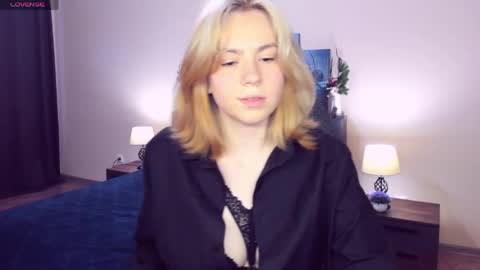 Snapshot of remipeach chatting on May 2026 03:40:01 PM RemiPeach online show from May 2026 03:40:01 PM