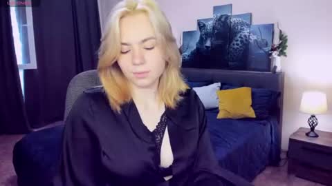 Snapshot of remipeach chatting on June 2026 04:06:01 PM RemiPeach online show from June 2026 04:06:01 PM